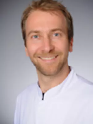 Dr Matti Adam